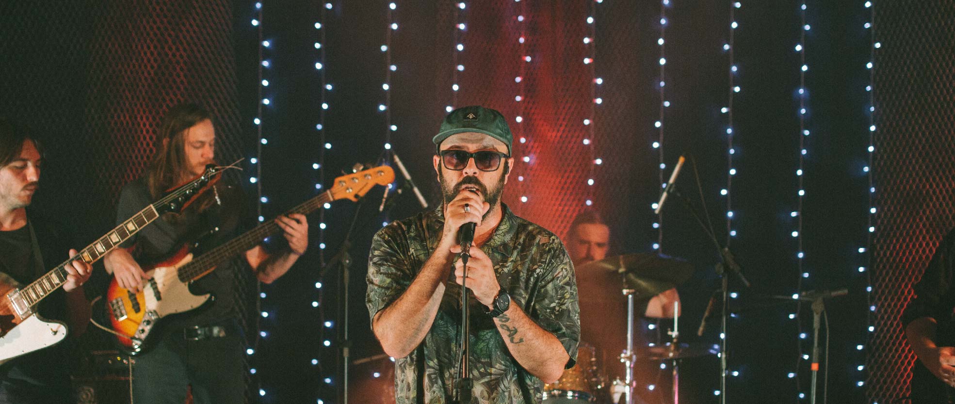 EP de Valter & Cambojam, com produção de Jorge Du Peixe, será lançado dia 22 em Maringá